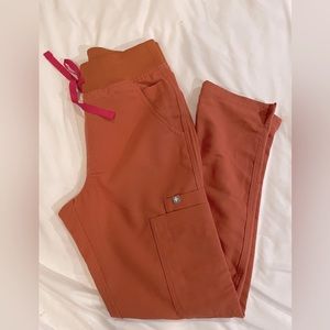FIGS High Waited Yola Skinny Scrub Pant in Terracotta